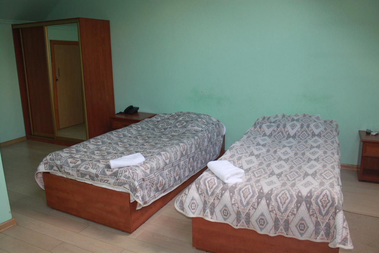 Mini-Hotel Verhovina Kiev Bagian luar foto